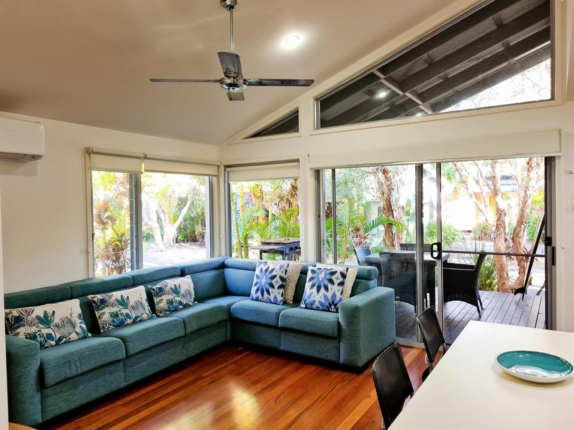 בלויס ביץ' Mobys Beachside Retreat מראה חיצוני תמונה