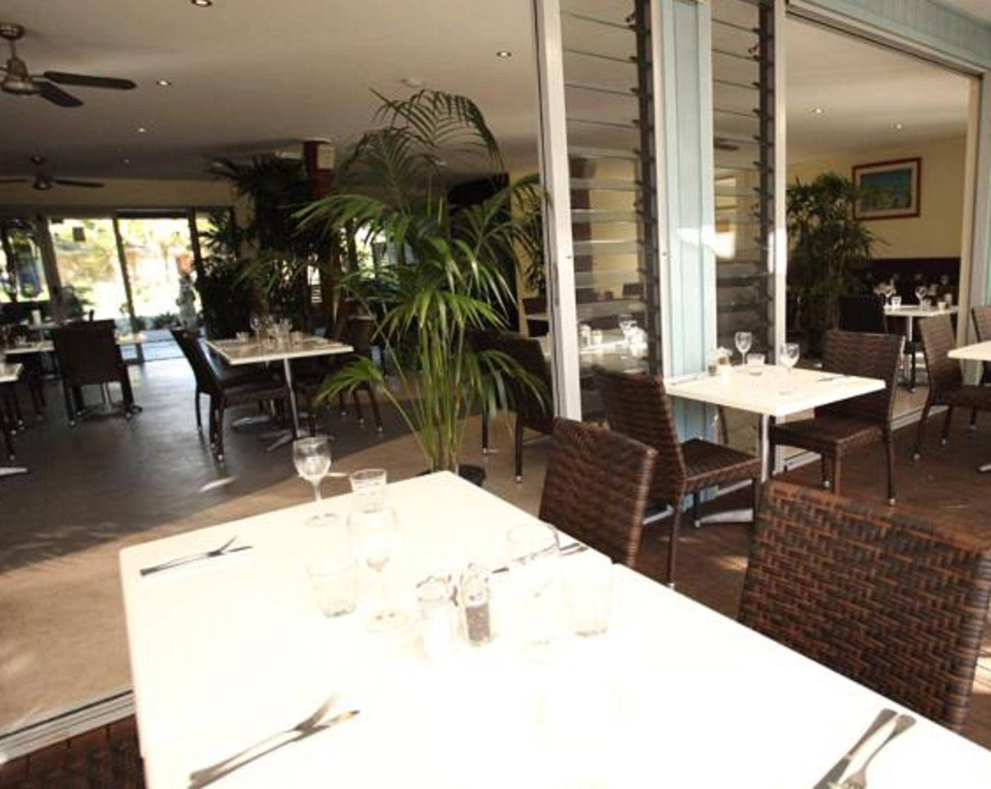 בלויס ביץ' Mobys Beachside Retreat מראה חיצוני תמונה